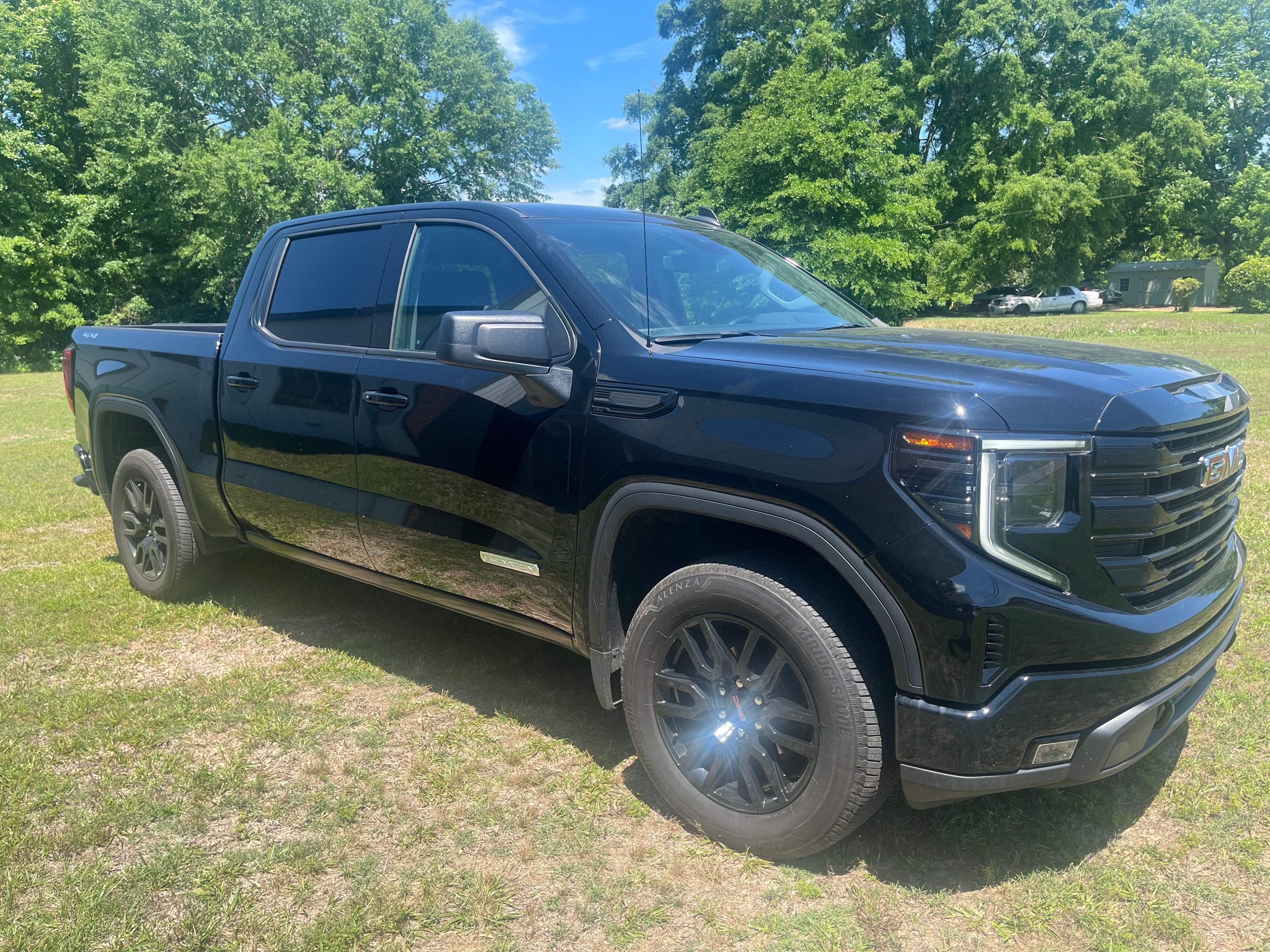2024 GMC Sierra 1500 Elevation